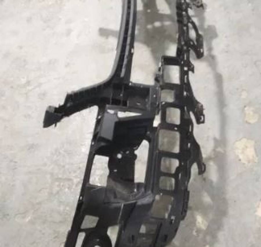 Решотка на Mercedes Benz 2011-2018 A166 685 0065 5