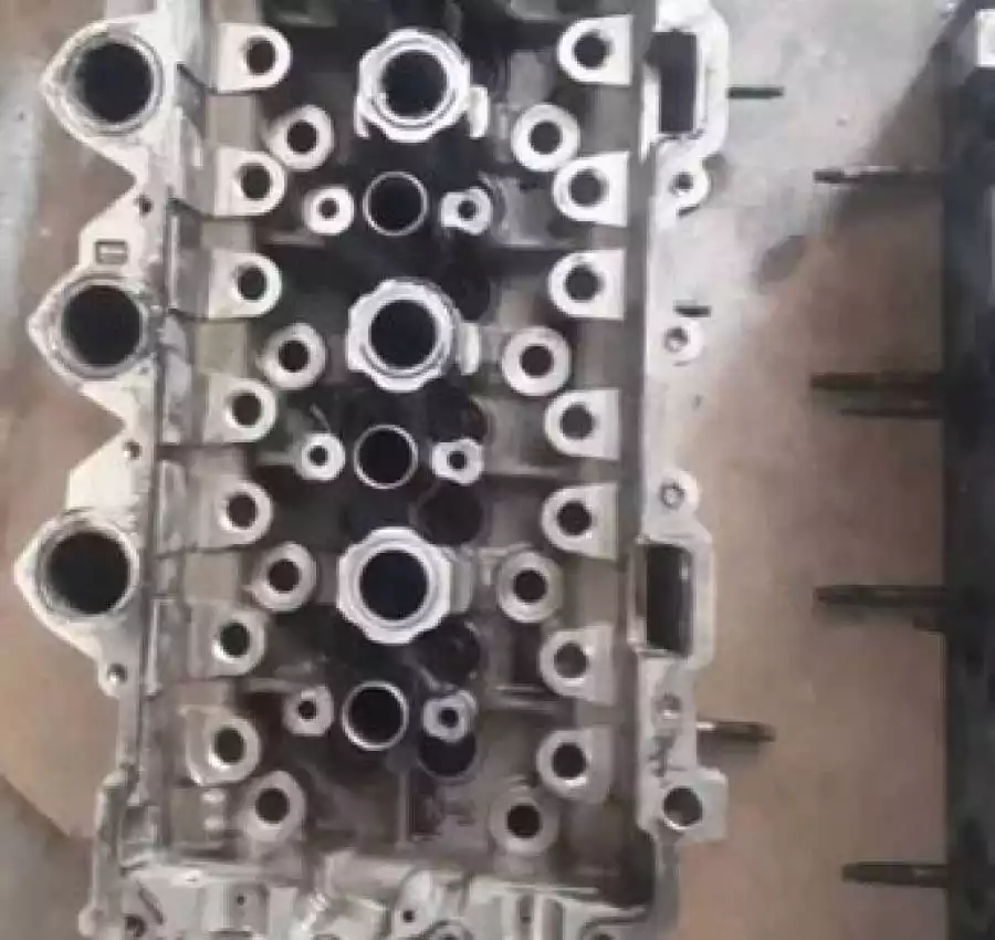 Продам ГБЦ 1.6HDI DV6TED4