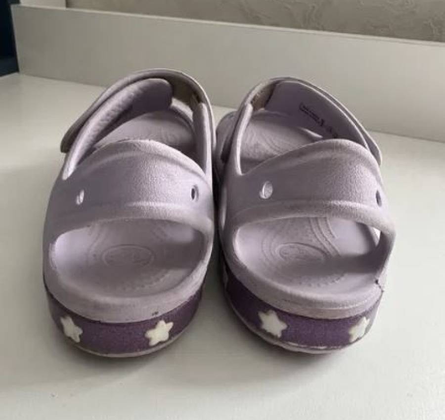 Босоніжки Crocs на дівчинку розмір C13 5