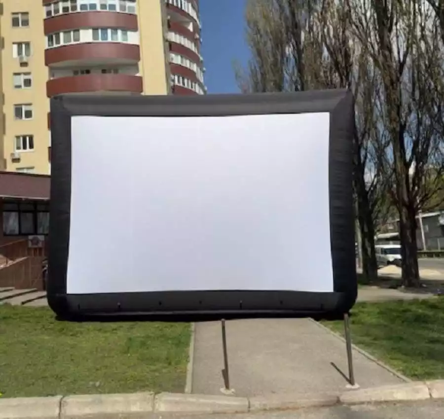 Ekran_naduvnoj_dlya_ulichnogo_kinoteatra_6