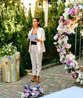 Ведущая и музыка на праздник